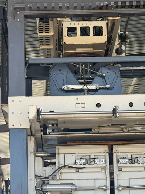 Symach MACH 5 pallet destacker, slip sheet dispenser and wrapper